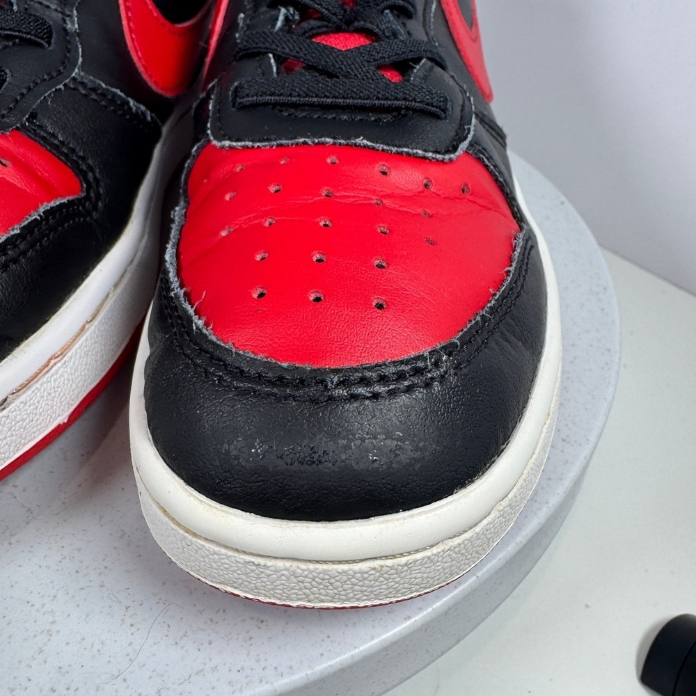 Nike Court Vision Low Boys Black Red Basketball Sneakers Shoes Size 2.5 - Picture 3 of 11